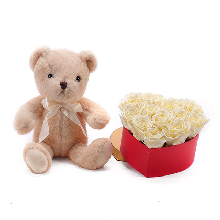 03000345_cremefarbener-pluschbar-mit-ewigen-rosen