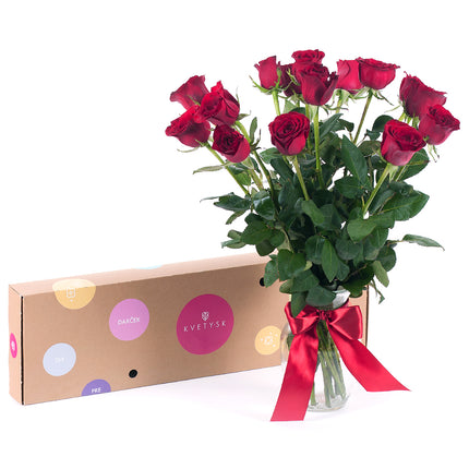 03000488_diy-rote-schnittrosen-fur-die-vase