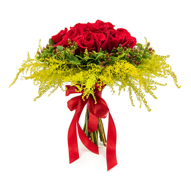 03000585_elite-rote-rosen-mit-hypericum-und-solidago