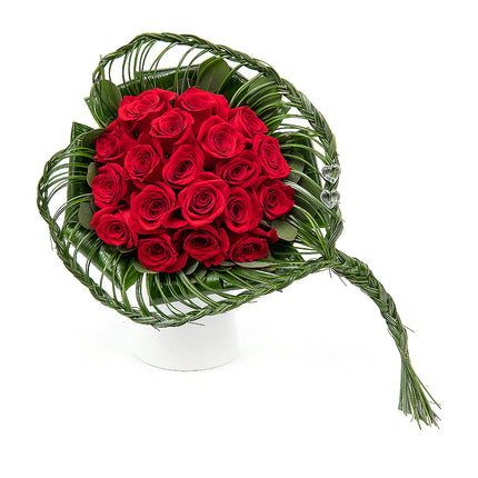 03000589_elite-rote-rosen-im-gestrickten-herz