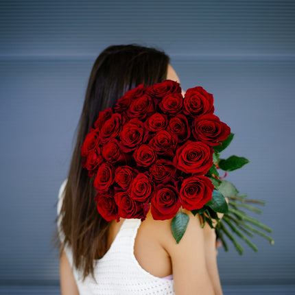 03000638_amore-25-rote-rosen-55-cm
