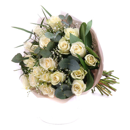 03000654_sweet-weisse-rosen-und-eukalyptus