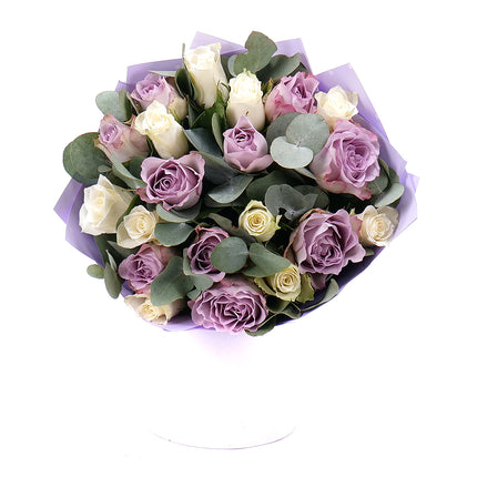 03000662_sweet-violette-und-weisse-rosen
