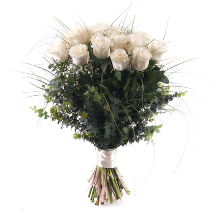 03000679_grande-cremefarbene-rosen