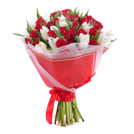 03001513_sweet-weisse-tulpen-und-rote-sprayrosen