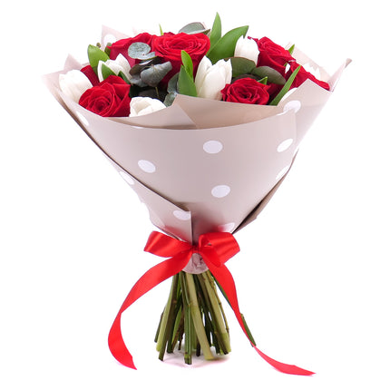 03001534_sweet-rote-rosen-und-weisse-tulpen