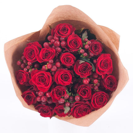 03001540_sweet-rote-rosen-und-hypericum