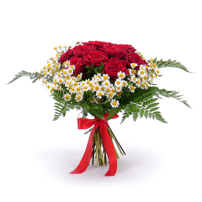 03001547_sweet-rote-rosen-mit-kamille