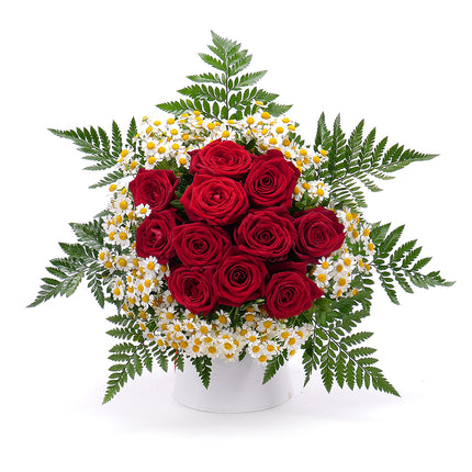 03001547_sweet-rote-rosen-mit-kamille