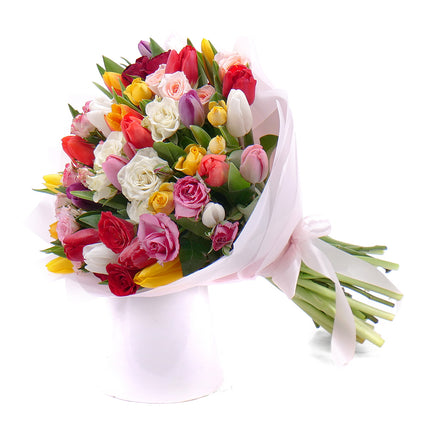 03001603_sweet-bunte-tulpen-und-sprayrosen