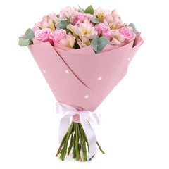 03001657_sweet-rosa-rosen-und-alstroemerien-mit-eukalyptus