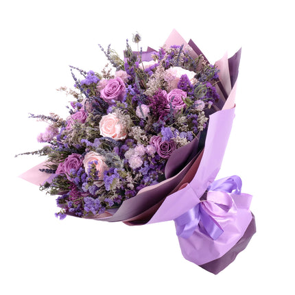 03001843_irigo-trockenstrauss-mit-violettem-strandflieder-und-praparierten-rosafarbenen-sowie-violetten-rosen