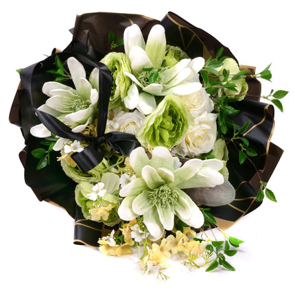 03001891_irigo-trauerstrauss-mit-gruner-magnolie-rosen-und-clematis