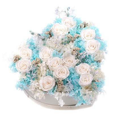 03001988_in-eterno-graues-herz-l-mit-praparierten-weissen-rosen-hortensie-und-strandflieder