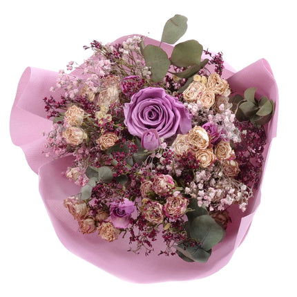 03001996_irigo-trockenstrauss-mit-praparierter-rose-monalisa-lilac-und-violetten-dekorationen