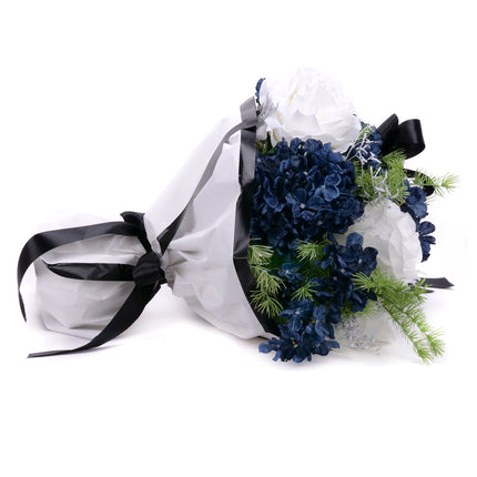 03002020_irigo-trauerstrauss-mit-blauer-hortensie-und-rosen