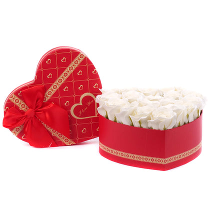 03002046_irigo-rote-herzbox-m-mit-19-parfume-duftrosen