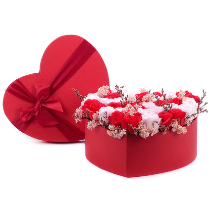 03002057_irigo-rote-herzbox-m-mit-39-parfume-duftrosen-und-strandflieder