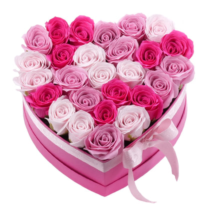 03002064_irigo-cyclamenfarbenes-herz-i-love-you-l-mit-27-parfume-duftrosen-im-mix