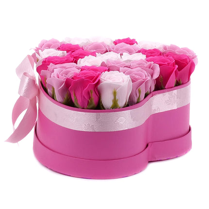 03002064_irigo-cyclamenfarbenes-herz-i-love-you-l-mit-27-parfume-duftrosen-im-mix