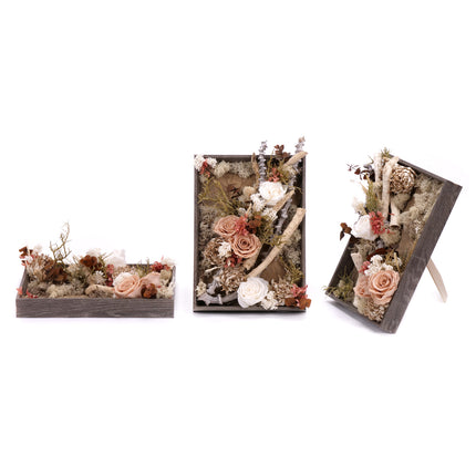 03002090_trio-praparierter-moosbilder-mit-in-eterno-rosen-und-dekorationen