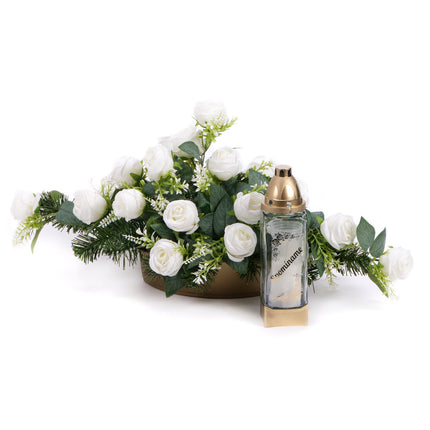 03002132_trauergesteck-irigo-mit-weissen-rosen-und-einer-gedenkkerze