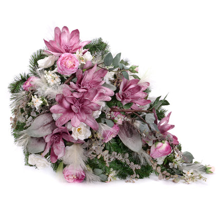 03100280_irigo-tropfenformiges-trauerarrangement-mit-schaumstoffmagnolie-und-violetten-sowie-weissen-blumen