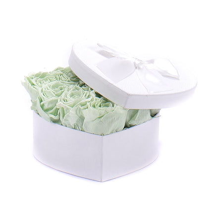 03100480_in-eterno-weisses-herz-s-mit-10-rosen-lime-green