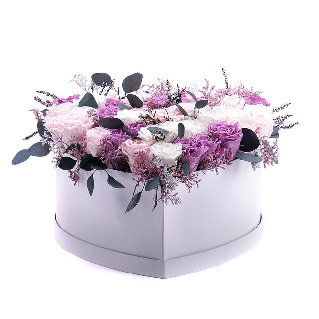 03100487_in-eterno-weisses-herz-xxl-mit-bunten-rosen-und-eukalyptus