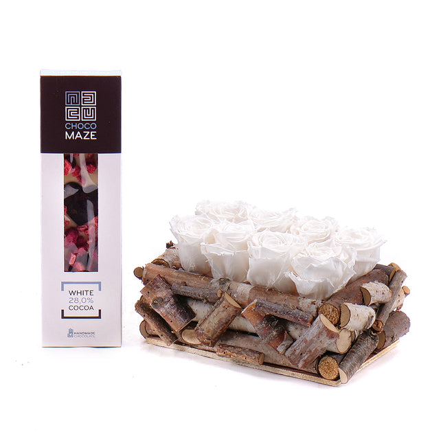 03100639_in-eterno-holzbox-mit-8-weissen-rosen-und-schokolade