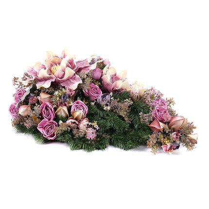 03101018_irigo-tropfenformiges-trauerarrangement-mit-schaumstoffmagnolie-und-violetten-blumen