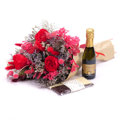 03101127_irigo-trockenstrauss-mit-konservierten-roten-rosen-prosecco-und-schokolade