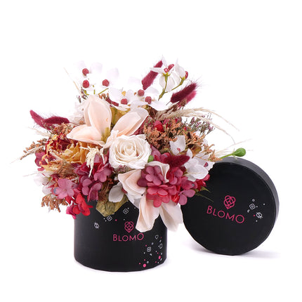 03101522_irigo-schwarze-blomo-box-m-mit-praparierten-weissen-rosen-sowie-bordeauxroten-gelben-und-cremefarbenen-blumen