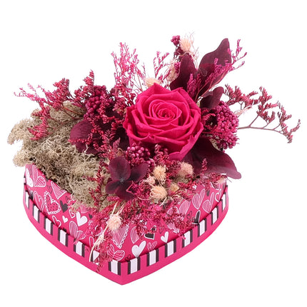 03101537_in-eterno-cyclamfarbenes-herz-s-mit-praparierter-rose-monalisa-pink-framboise