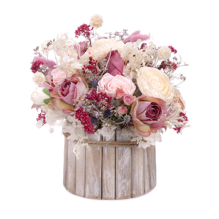 03101556_irigo-holzbox-mit-cremefarbenen-und-rosafarbenen-blumen-sowie-praparierten-rosen